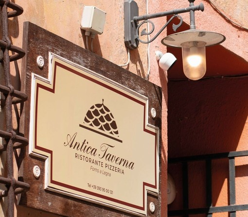 L’Antica Taverna rinasce nel cuore del Parasio: tradizione, gusto e nuova vita tra i vicoli della città alta L’Antica Taverna rinasce nel cuore del Parasio: tradizione, gusto e nuova vita tra i vicoli della città alta