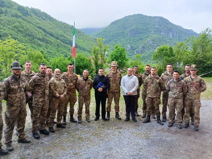Ormea, si è conclusa l'attività addestrativa del secondo reggimento Alpini (foto) Ormea, si è conclusa l'attività addestrativa del secondo reggimento Alpini (foto)