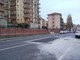 Imperia: riparato il guasto che ha causato il cedimento dell'asfalto in via Acquarone (foto)