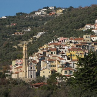 ACCADDE OGGI, 1 SETTEMBRE 1977. Caccia senza quartiere ad Artallo all'inafferrabile scimmietta "diabolica" che sta facendo razzia di olive, uva e ortaggi ACCADDE OGGI, 1 SETTEMBRE 1977. Caccia senza quartiere ad Artallo all'inafferrabile scimmietta "diabolica" che sta facendo razzia di olive, uva e ortaggi