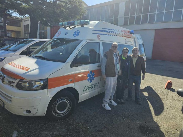 Tutti insieme per la solidarietà: un’ambulanza per l’Ucraina Tutti insieme per la solidarietà: un’ambulanza per l’Ucraina