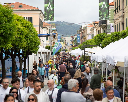 Aromatica a Diano Marina, in città tante aree off limits e scattano i divieti