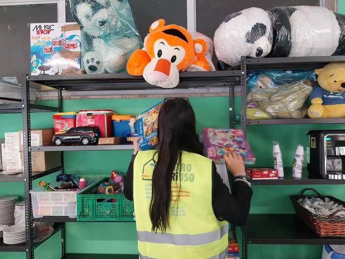 Centro del riuso di Imperia, avanti tutta: rinnovata la convenzione tra Comune e associazione