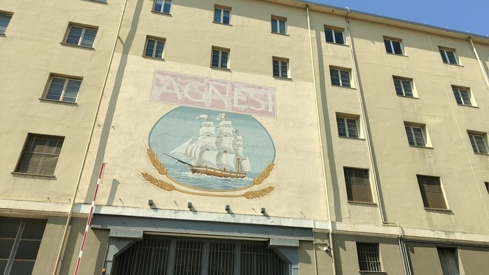 23 APRILE 1986. Delegazione cinese incontra gli imprenditori di Imperia. In vista importanti scambi commerciali 23 APRILE 1986. Delegazione cinese incontra gli imprenditori di Imperia. In vista importanti scambi commerciali