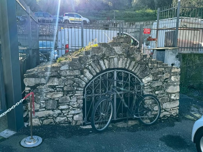 Imperia, l’antica fonte di Barcheto è in stato di abbandono Imperia, l’antica fonte di Barcheto è in stato di abbandono