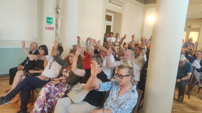 Affidamento del TPL a Riviera Trasporti: via libera da sindaci e consiglio provinciale dopo le modifiche richieste da Agcom e Art Affidamento del TPL a Riviera Trasporti: via libera da sindaci e consiglio provinciale dopo le modifiche richieste da Agcom e Art