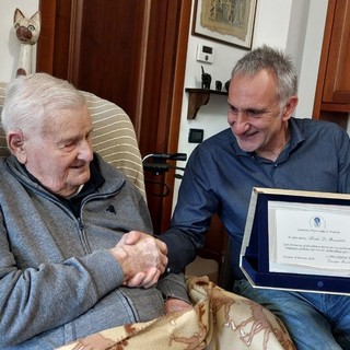 Giuse Barla premia Alcidino