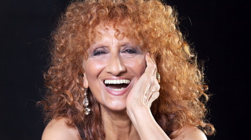 Anna Mazzamauro in ‘Com’è ancora umano lei, caro Fantozzi’ al Politeama di Diano Marina Anna Mazzamauro in ‘Com’è ancora umano lei, caro Fantozzi’ al Politeama di Diano Marina