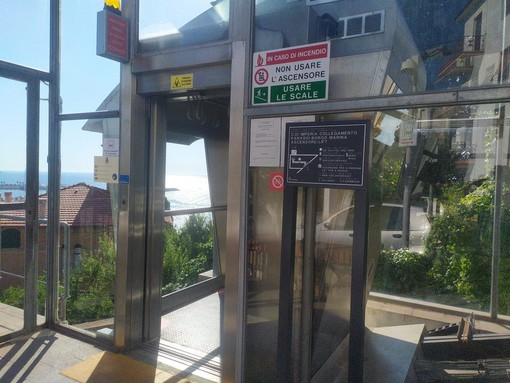 Imperia, il Comune punta sulla sicurezza: affidata la manutenzione della videosorveglianza degli ascensori che collegano la Marina con il Parasio