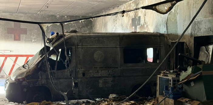 “Aiutaci a ripartire",  appello della Croce Rossa di Imperia dopo il devastante incendio nella sede