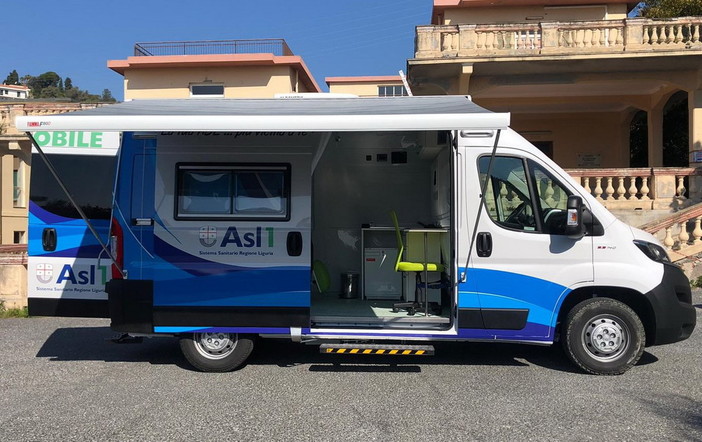 Per l'emergenza sanitaria, entra in servizio l’ambulatorio mobile della Asl 1 (foto) Per l'emergenza sanitaria, entra in servizio l’ambulatorio mobile della Asl 1 (foto)