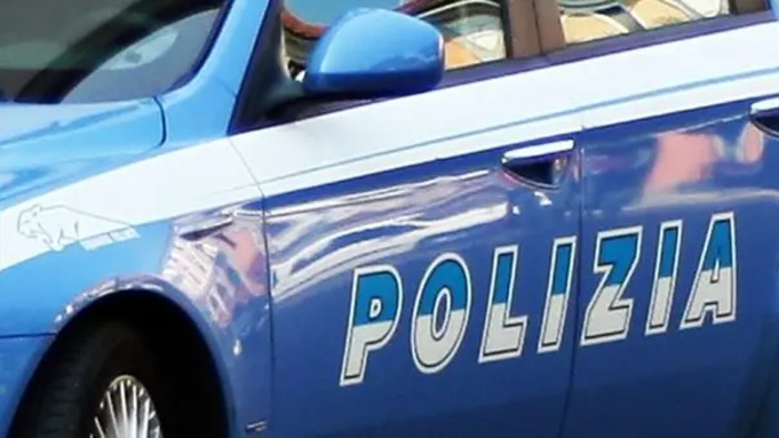 Tentano la truffa ai danni di un’anziana a Imperia: la Polizia li intercetta e li ferma Tentano la truffa ai danni di un’anziana a Imperia: la Polizia li intercetta e li ferma