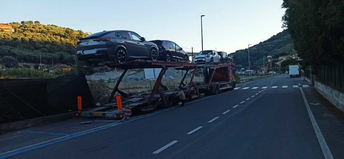 Parcheggio mezzi pesanti, il Comitato Autisti Imperiesi: “Così si rischia un altro fallimento”