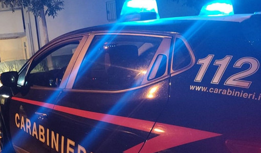 Diano Marina, tre sedicenni picchiati e derubati sul lungomare da una baby gang Diano Marina, tre sedicenni picchiati e derubati sul lungomare da una baby gang