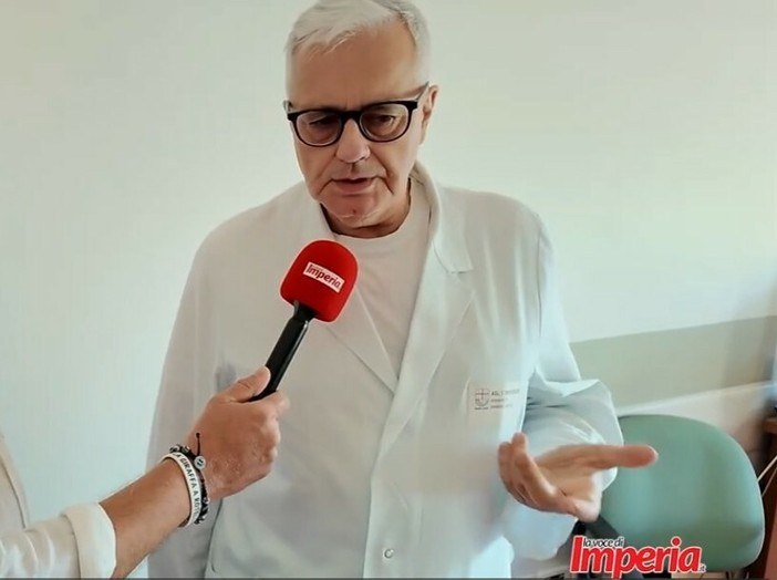 Allarme caldo: "Attenzione a cuore e disidratazione". I consigli del primario di Cardiologia di Imperia Antonello Ranise Allarme caldo: "Attenzione a cuore e disidratazione". I consigli del primario di Cardiologia di Imperia Antonello Ranise