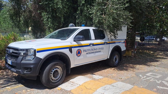 Nuovo mezzo per la Protezione Civile in provincia: sarà assegnato alla squadra di Diano Castello Nuovo mezzo per la Protezione Civile in provincia: sarà assegnato alla squadra di Diano Castello