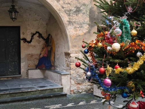 Gli auguri del Circolo Parasio tra arte e bellezza (Video)