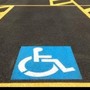Disabile in vacanza a Diano Marina ritrova sul parabrezza della sua auto escrementi svuotati da un sacchetto Disabile in vacanza a Diano Marina ritrova sul parabrezza della sua auto escrementi svuotati da un sacchetto