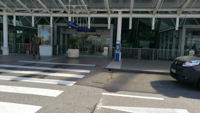 Anche l'aeroporto di Nizza in crisi per il Covid-19: nel mese di agosto c'è stata una ripresa ma si spera nel 2021 Anche l'aeroporto di Nizza in crisi per il Covid-19: nel mese di agosto c'è stata una ripresa ma si spera nel 2021