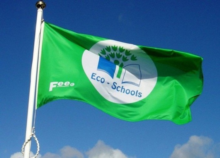 Diano Marina, all’Istituto comprensivo la Bandiera Verde Eco-Schools Diano Marina, all’Istituto comprensivo la Bandiera Verde Eco-Schools