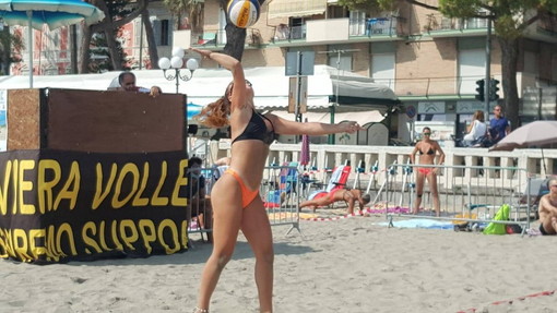 Diano Marina: riprese le gare dal tabellone vincenti del torneo di Beach Volley Diano Marina: riprese le gare dal tabellone vincenti del torneo di Beach Volley