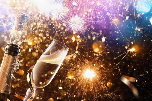 Capodanno 2026, la Riviera dei Fiori accende la notte di San Silvestro con eventi, spettacoli e piazze in festa