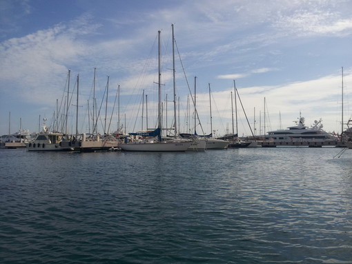 Imperia, flop per il bando del Comune che offriva posti barca gratis a chi promuove il turismo: bocciate dalla commissione le due offerte Imperia, flop per il bando del Comune che offriva posti barca gratis a chi promuove il turismo: bocciate dalla commissione le due offerte