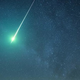 Un bolide meteorico luminoso avvistato nei cieli della Liguria