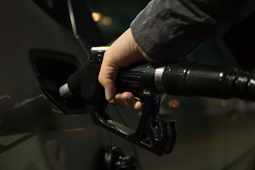 Furti di carburante sulla A10, arrestato un uomo di 28 anni Furti di carburante sulla A10, arrestato un uomo di 28 anni