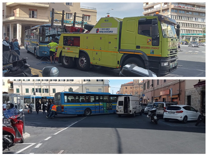 Bus della Riviera Trasporti in panne in largo Piana a Imperia, interviene il soccorso stradale Bus della Riviera Trasporti in panne in largo Piana a Imperia, interviene il soccorso stradale