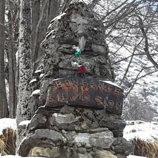 Upega ricorda Silvio Bonfante, il mitico comandante partigiano “Cion”, e alcuni dei suoi uomini Upega ricorda Silvio Bonfante, il mitico comandante partigiano “Cion”, e alcuni dei suoi uomini