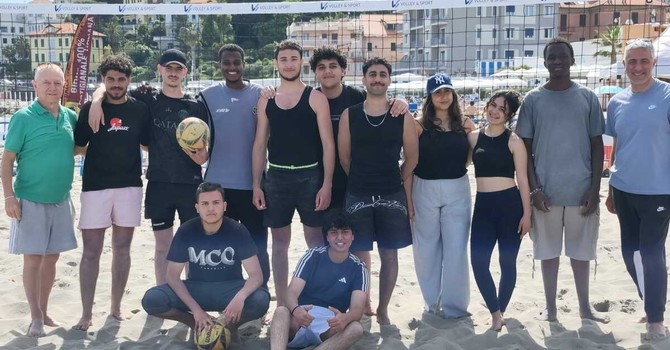 Gli studenti di Ingegneria Informatica in inglese del Polo protagonisti al Torneo di beach volley (Video)
