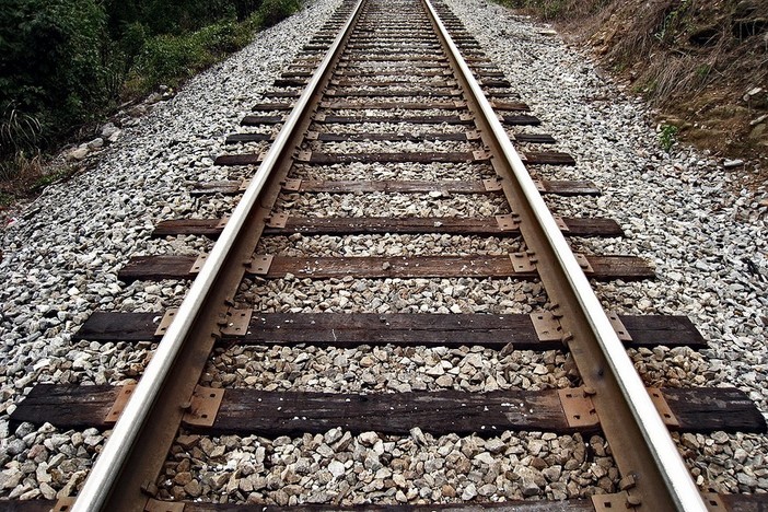 Un guasto sulla linea ferroviaria manda in tilt la circolazione nel Ponente