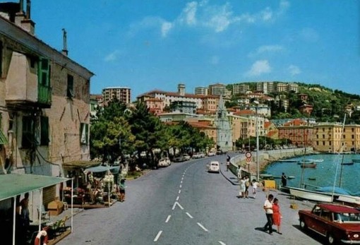 ACCADDE OGGI, 12 GIUGNO 1984. Scope e ramazze: gli abitanti di Borgo Marina in strada
