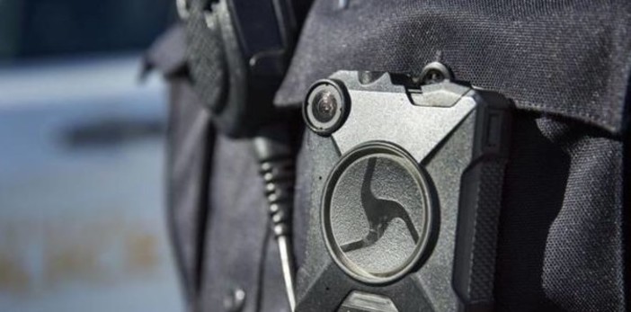 Sicurezza a Imperia, arrivano le body cam per la polizia municipale: riprenderanno quello che avviene durante le ore di servizio Sicurezza a Imperia, arrivano le body cam per la polizia municipale: riprenderanno quello che avviene durante le ore di servizio