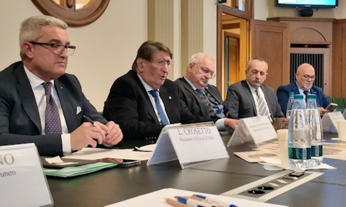 Infrastrutture e cooperazione transfrontaliera al centro:  a Imperia  il bilancio Euro Cin GEIE  apre Olioliva 2025 (Video)