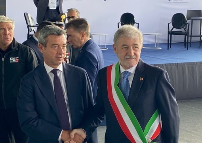 Faccia a faccia Bucci-Orlando, primo match tra candidati al Salone Nautico Faccia a faccia Bucci-Orlando, primo match tra candidati al Salone Nautico