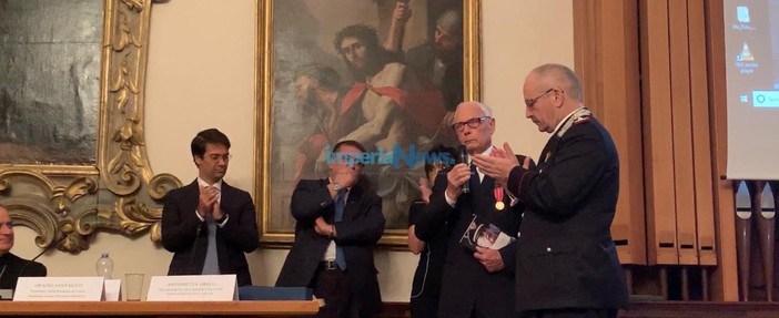 "I 31 uomini del Generale" dell'imperiese Antonio Brunetti vincitore del premio letterario Piersanti Mattarella (Foto) "I 31 uomini del Generale" dell'imperiese Antonio Brunetti vincitore del premio letterario Piersanti Mattarella (Foto)
