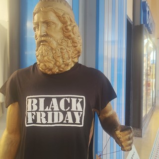 Imperia, il Black Friday “divide” i Civ cittadini