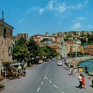 ACCADDE OGGI, 12 GIUGNO 1984. Scope e ramazze: gli abitanti di Borgo Marina in strada