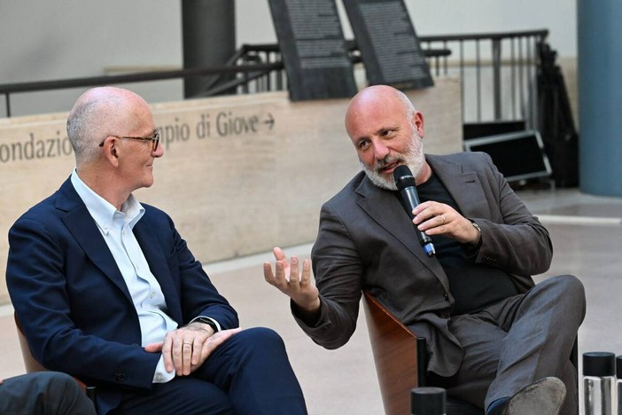 Franco Gabrielli e Carlo Bonini ospiti dei 'Martedì Letterari' del Casinò di Sanremo Franco Gabrielli e Carlo Bonini ospiti dei 'Martedì Letterari' del Casinò di Sanremo