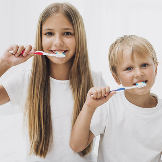 Come prevenire la carie nei bambini? I consigli di Fab SMS