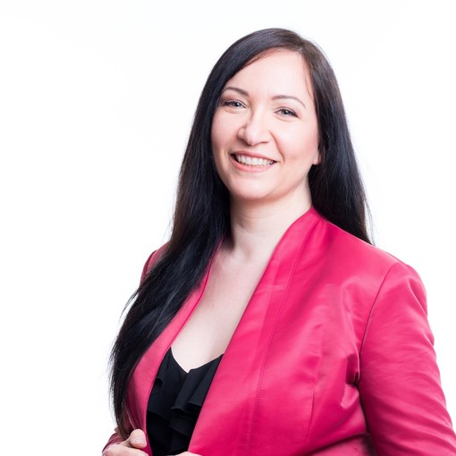 Imperia: sabato vernissage della mostra Botanik di Maria Nella Ponte in arte Hellory Imperia: sabato vernissage della mostra Botanik di Maria Nella Ponte in arte Hellory