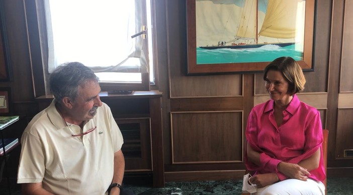 Santo Stefano al Mare: Beatrice Parodi in una 'chiacchierata' con il consigliere Donato Piccirilli (Video)