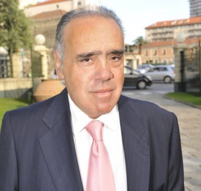 Bruno Santini ammonisce la destra imperiese: "Il consenso, come è venuto, può dissolversi"