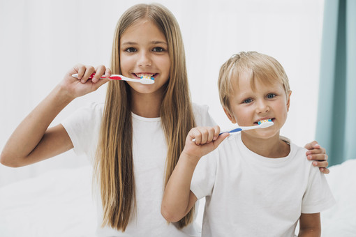Come prevenire la carie nei bambini? I consigli di Fab SMS