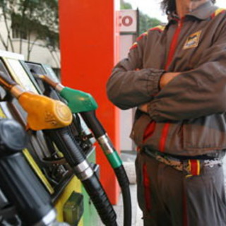 Carburanti: il 6 e 7 novembre distributori chiusi per sciopero su strade ed autostrade