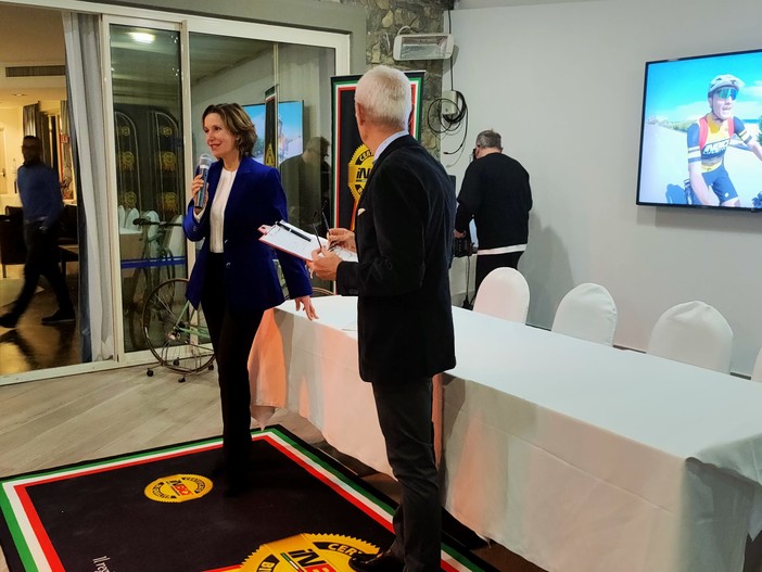 Aregai Marina Hotel & Residence diventa un bike-hotel certificato (video) Aregai Marina Hotel & Residence diventa un bike-hotel certificato (video)