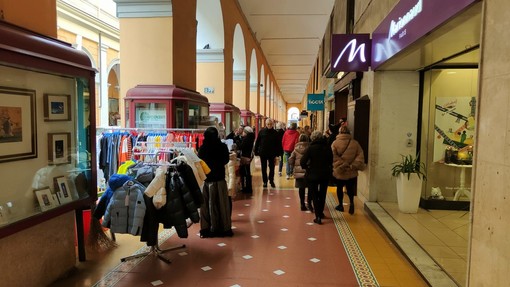 Con i saldi torna la Befana Imperiese: shopping, musica e dolcezza a Oneglia