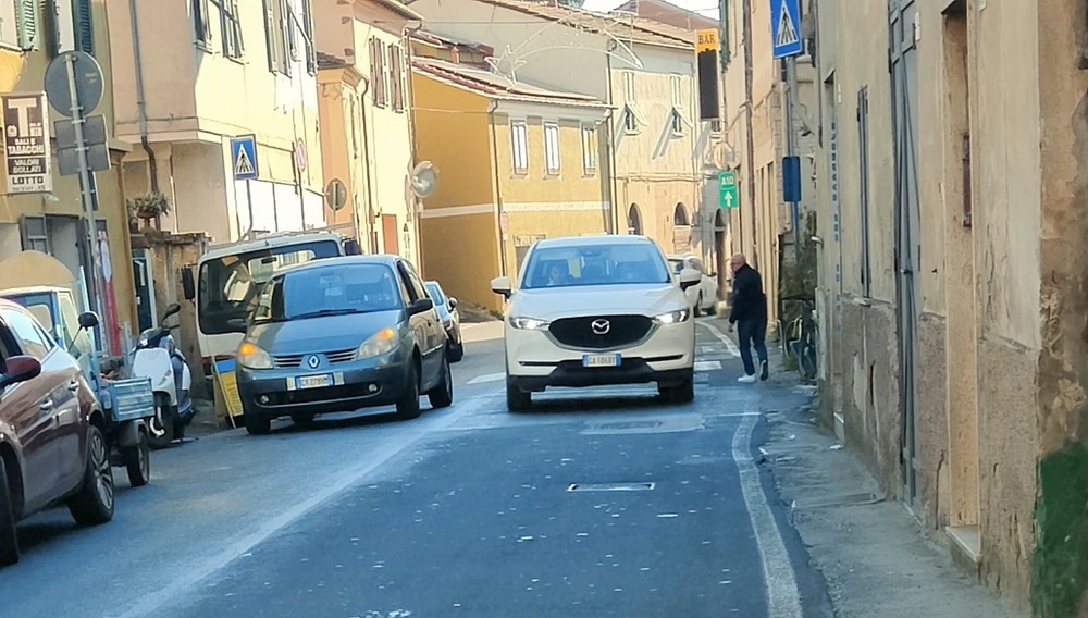 IL PUNTO. Caramagna, il quartiere dimenticato dall’Amministrazione aspetta il senso unico IL PUNTO. Caramagna, il quartiere dimenticato dall’Amministrazione aspetta il senso unico